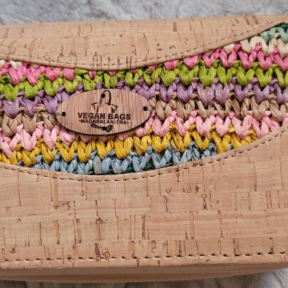 Vegan leather cork and raphia wallet - Picture 13 of 15